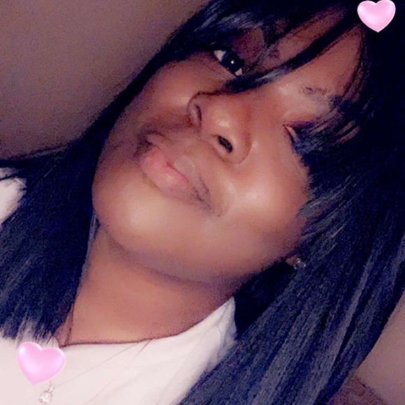 Meet your Posher, Tashay - Picture 2 of 5